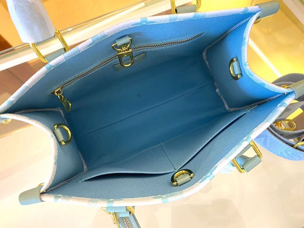 ルイヴィトンバッグ着用イメージ